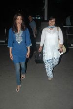 Priyanka Chopra snapped at domestic airport, Mumbai on 1st Sept 2011 (15).JPG